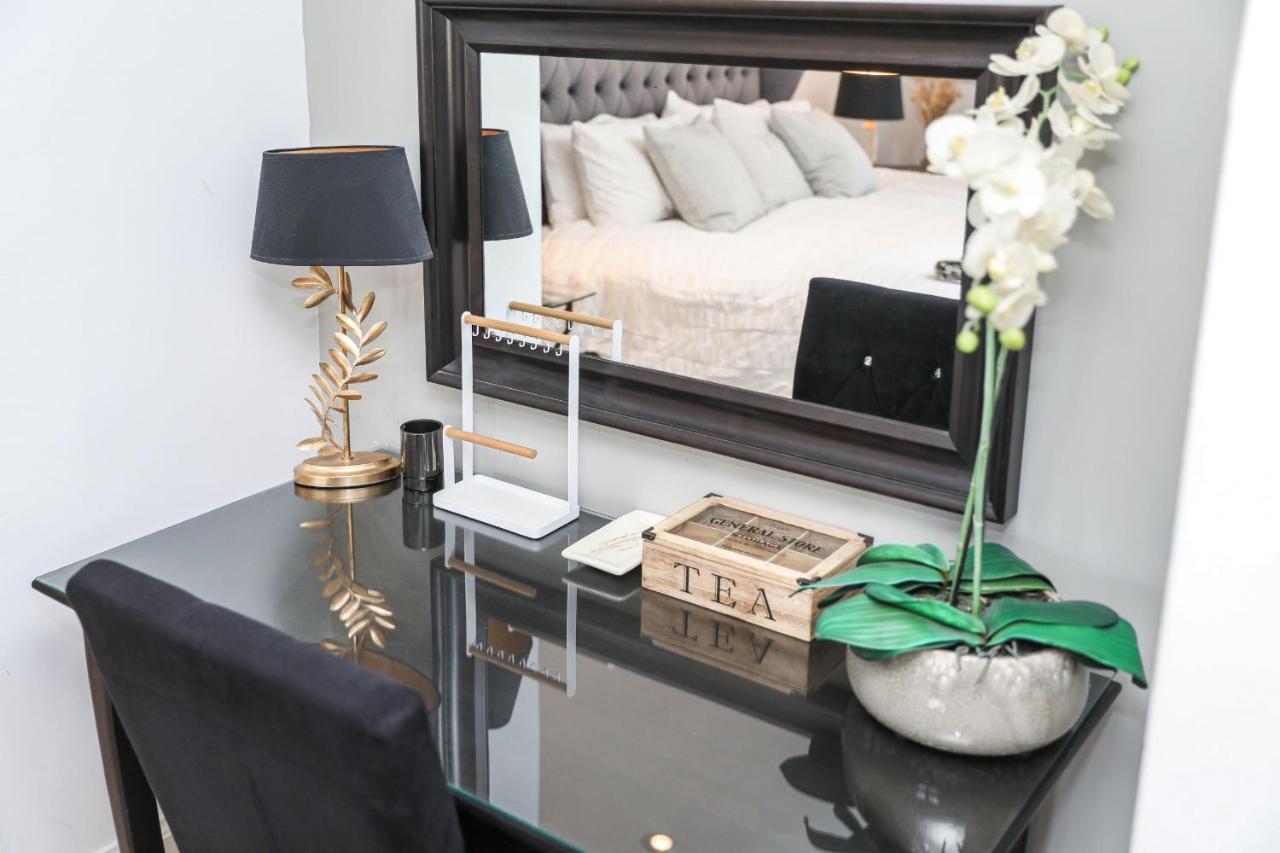 Luxury 3 Bed Royal Mile Apartment Edynburg Zewnętrze zdjęcie